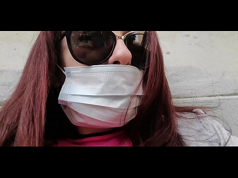 ❤️ Nicoletta se osveti svom komšiji i piški u njegovoj garaži (Specijalni italijanski karantin Covid19) Porno video na bs.tuberxxx.ru